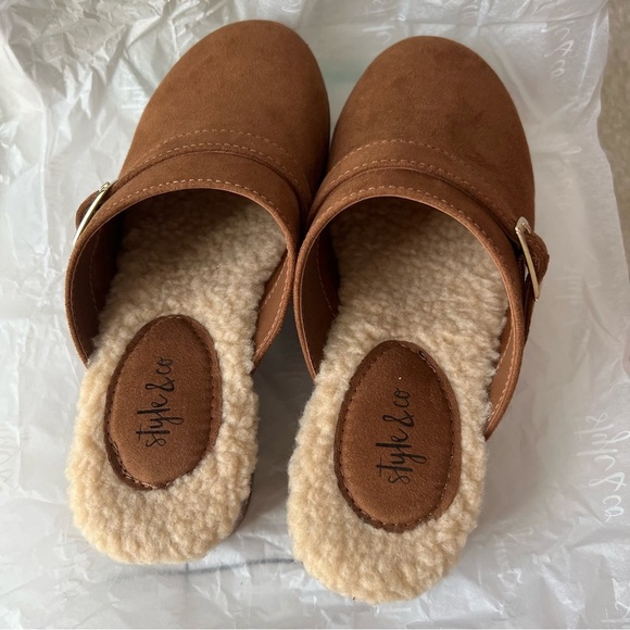 Style & Co Womens Dakotaa Slip-On Tan Suede Clogs 5M Buckle Cozy Winter Casual - Picture 15 of 16